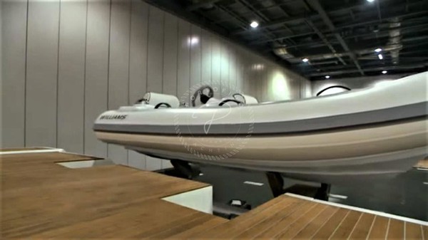 2012 FAIRLINE TARGA 58