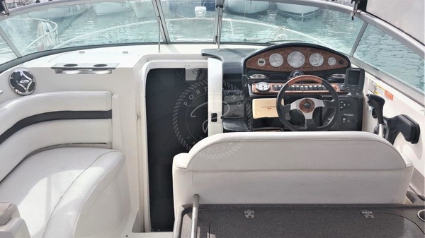 2011 RINKER 280 EC