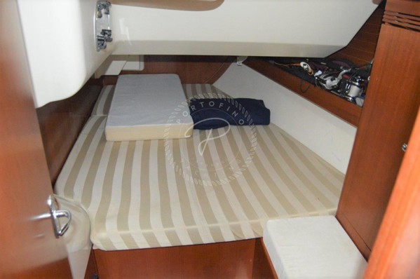 2005 DUFOUR 44