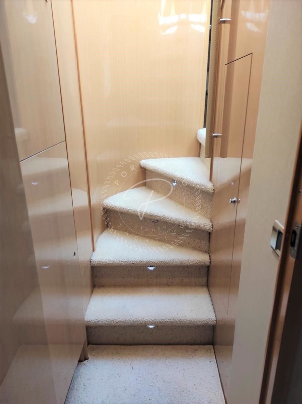 2009 PRINCESS 62