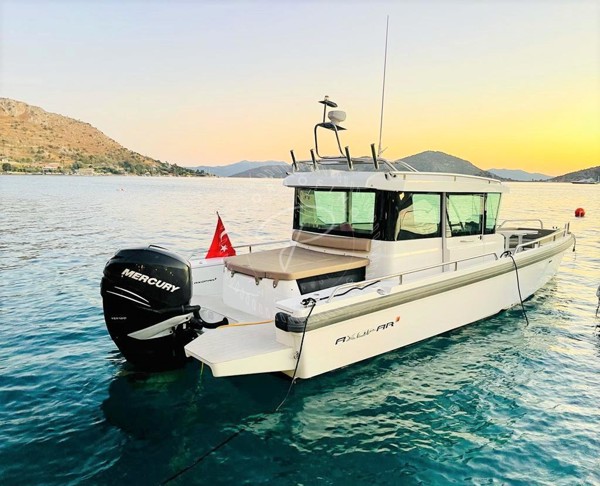 2018 AXOPAR 28 AC