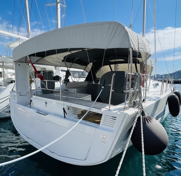 2021 DUFOUR 530