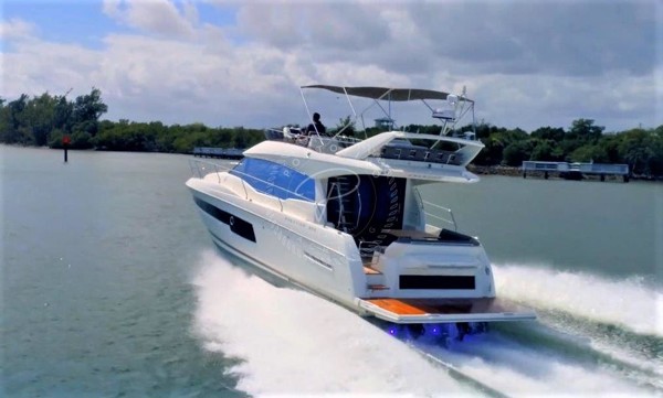 2018 PRESTIGE 460 FLY