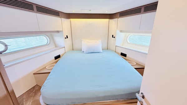 2025 AZIMUT MAGELLANO 60