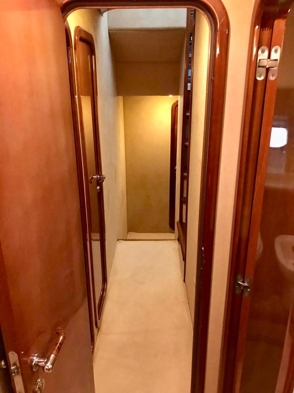 1999/2010 FERRETTI YACHTS 72