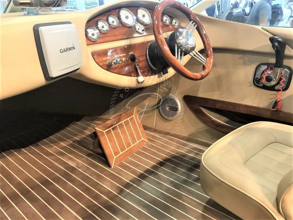 2023 YUKA 700 CLASSIC