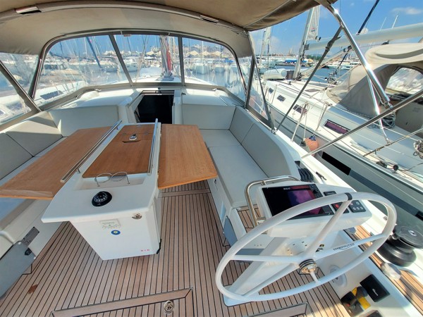 2021 BENETEAU OCEANIS 46.1 FIRST LINE