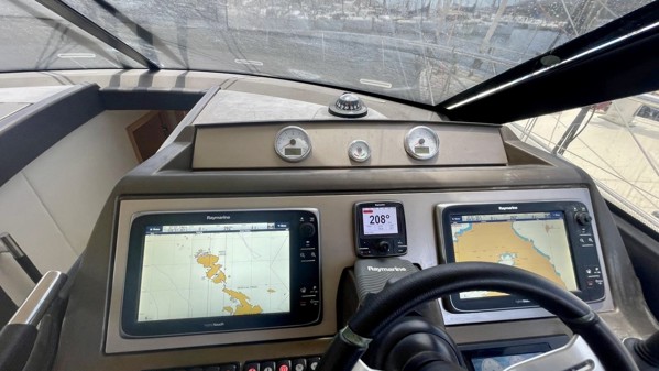 2013 PRESTIGE 500 FLY
