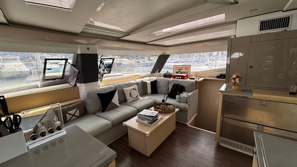 2016 FOUNTAINE PAJOT HELIA 44