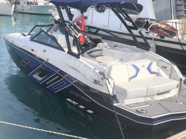 2014 MONTEREY 214 SS