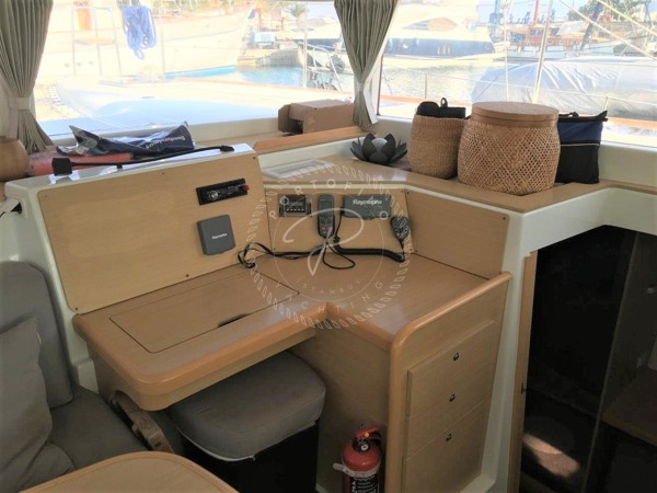 2011 LAGOON 400