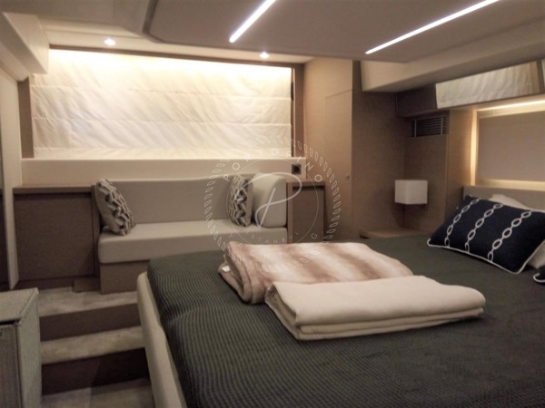 2018 PRESTIGE 460 FLY