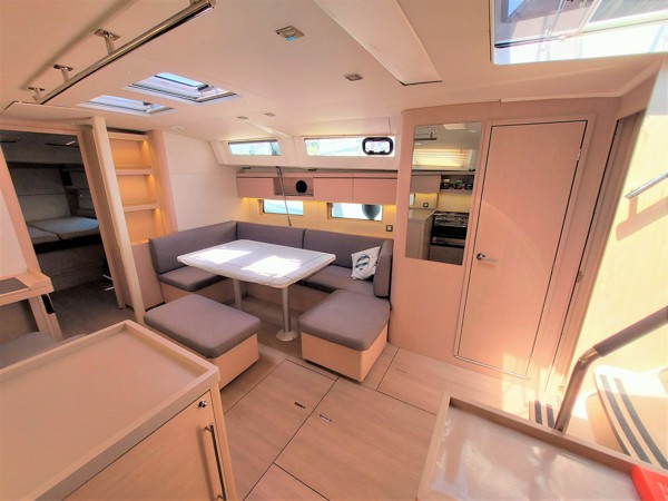 2021 BENETEAU OCEANIS 46.1 FIRST LINE