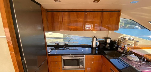 2012 SUNSEEKER MANHATTAN 63
