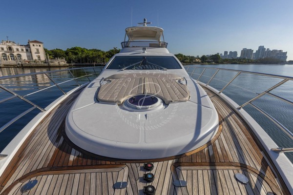 2016 AZIMUT 64 FLY
