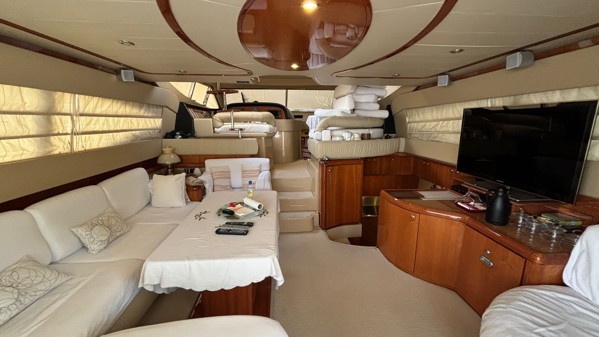 2004 FERRETTI YACHTS 590