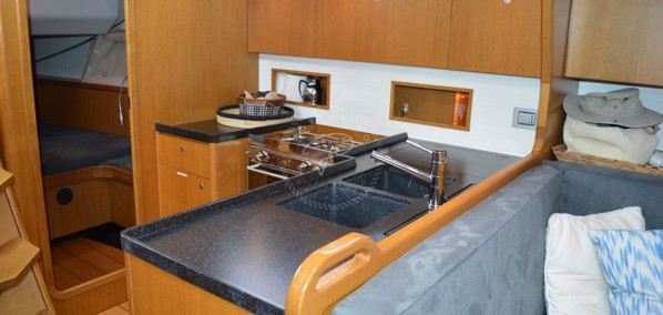 2009 GRAND SOLEIL 46