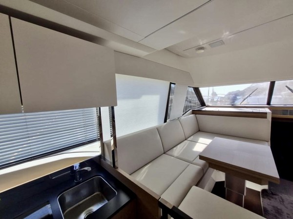 2021 PRESTIGE 420 FLY