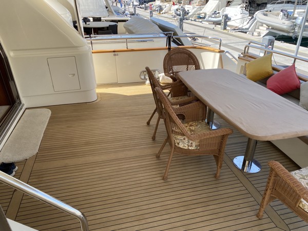 2000 FALCON 86
