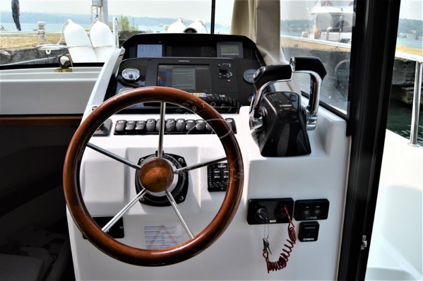2014 JEANNEAU MF 855 MARLIN