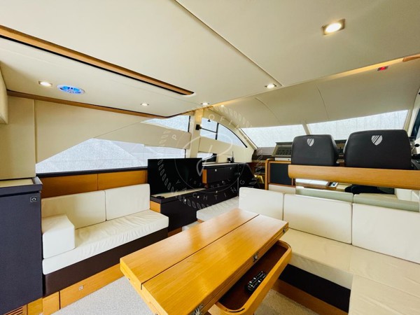 2009 FAIRLINE PHANTOM 48