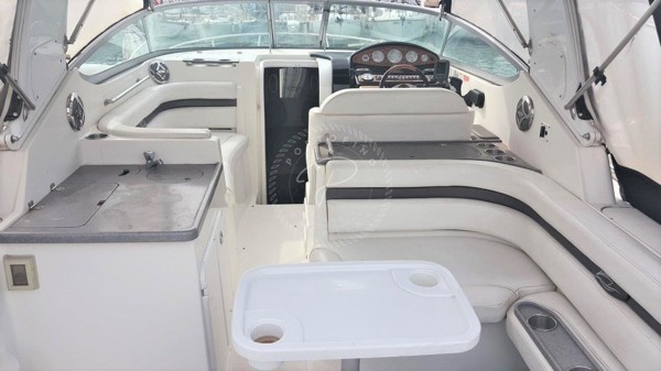 2011 RINKER 280 EC