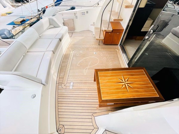 2009 FAIRLINE PHANTOM 48