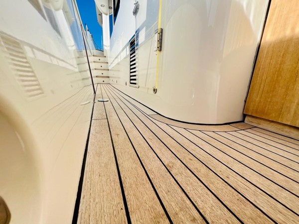 2018 NORTH YACHTS PILOT HOUSE TRAWLER 57