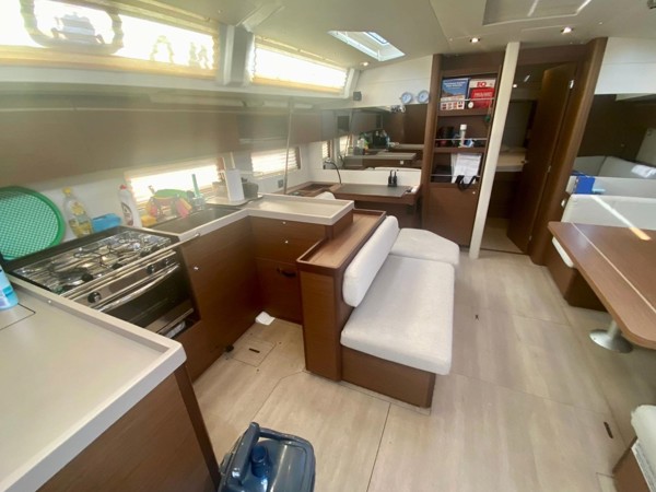 2021 BENETEAU OCEANIS 51.1