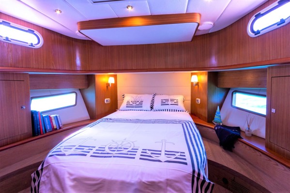 2008 CUSTOM TRAWLER 55