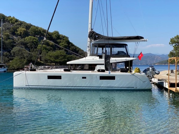 2021 LAGOON 52 F