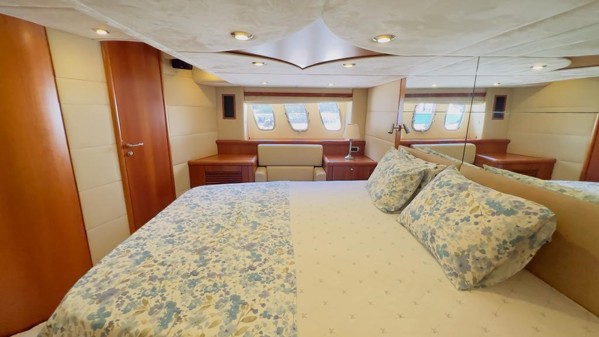 2009 SUNSEEKER MANHATTAN 60