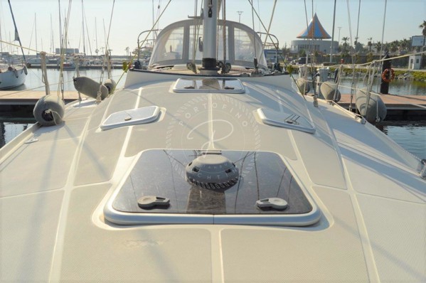 2011 AZUREE 40