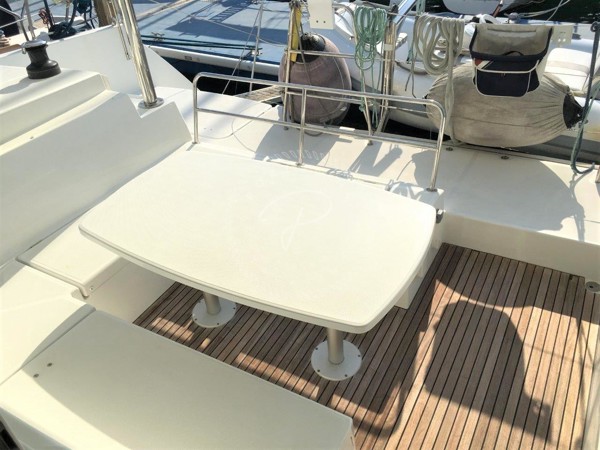 2011 LAGOON 400