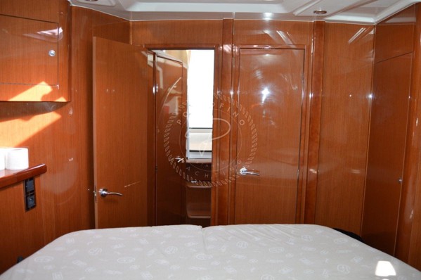 2013 BENETEAU ANTARES 42