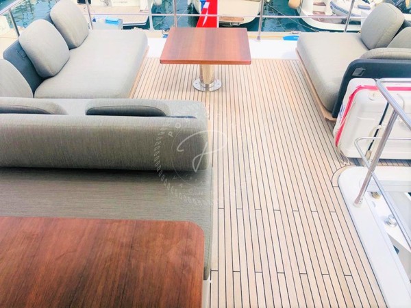 2017 AZIMUT 66 FLY
