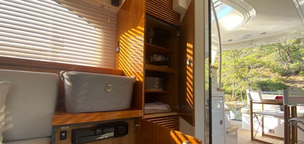 2012 SUNSEEKER MANHATTAN 63