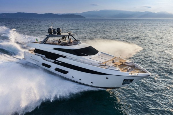 2021 FERRETTI YACHTS 920