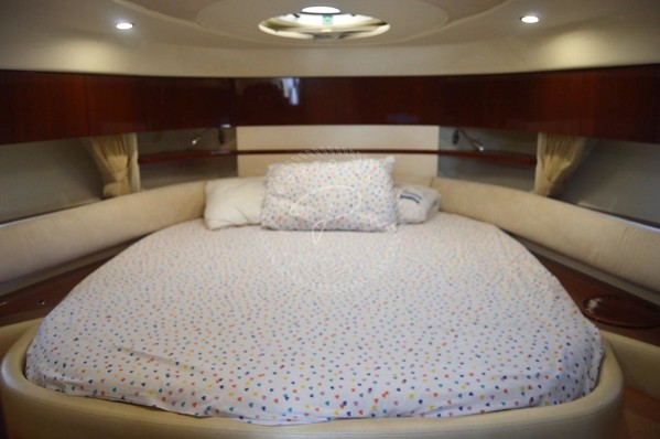 2006 FAIRLINE TARGA 47