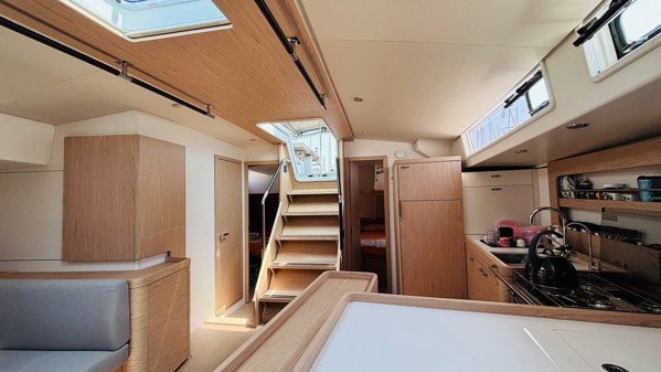 2024 BENETEAU OCEANIS 54