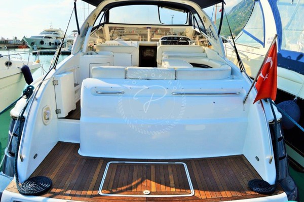 1997 PRINCESS V40