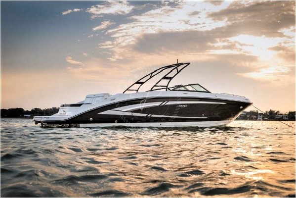 2015 SEA RAY 270 SUNDECK