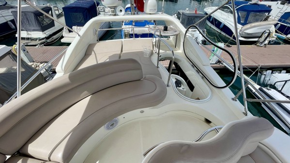 2003 AZIMUT 42 FLY