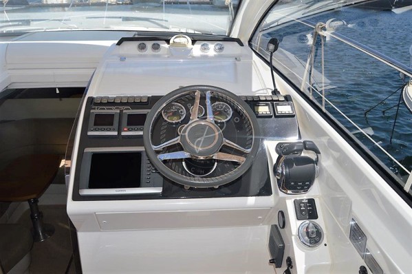 2012 FAIRLINE TARGA 38