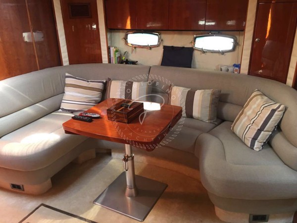 2006 FAIRLINE TARGA 52