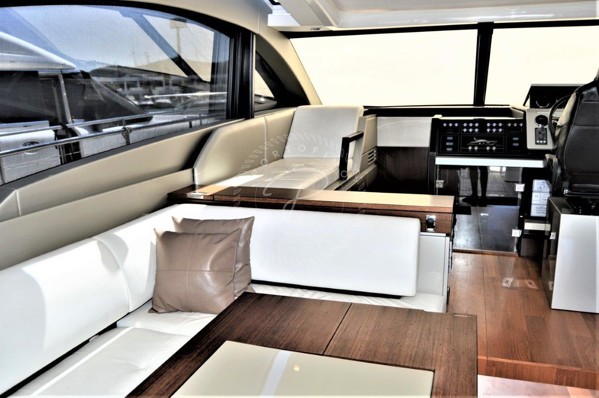 2012 FAIRLINE TARGA 58