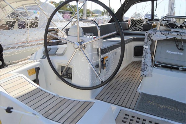 2012 JEANNEAU 53