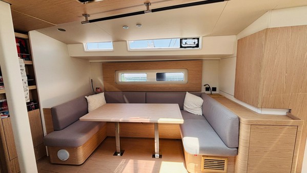 2024 BENETEAU OCEANIS 54