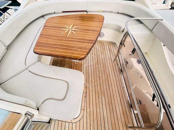 2009 FAIRLINE PHANTOM 48