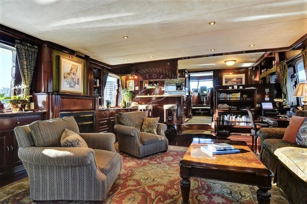 2002 CAPE SCOTT PILOTHOUSE 86